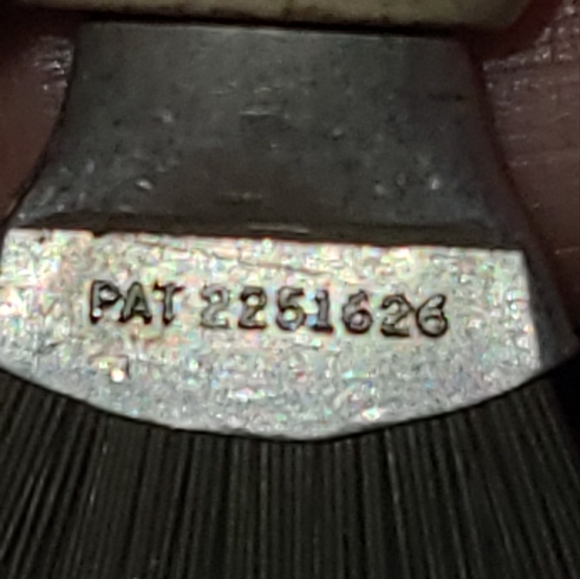 Mustache and Bread brush - Picture 3 of 6